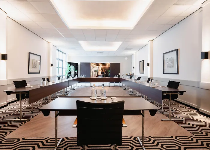 Pet Friendly hotel: Park Centraal Den Haag, Part Of Sircle Collection